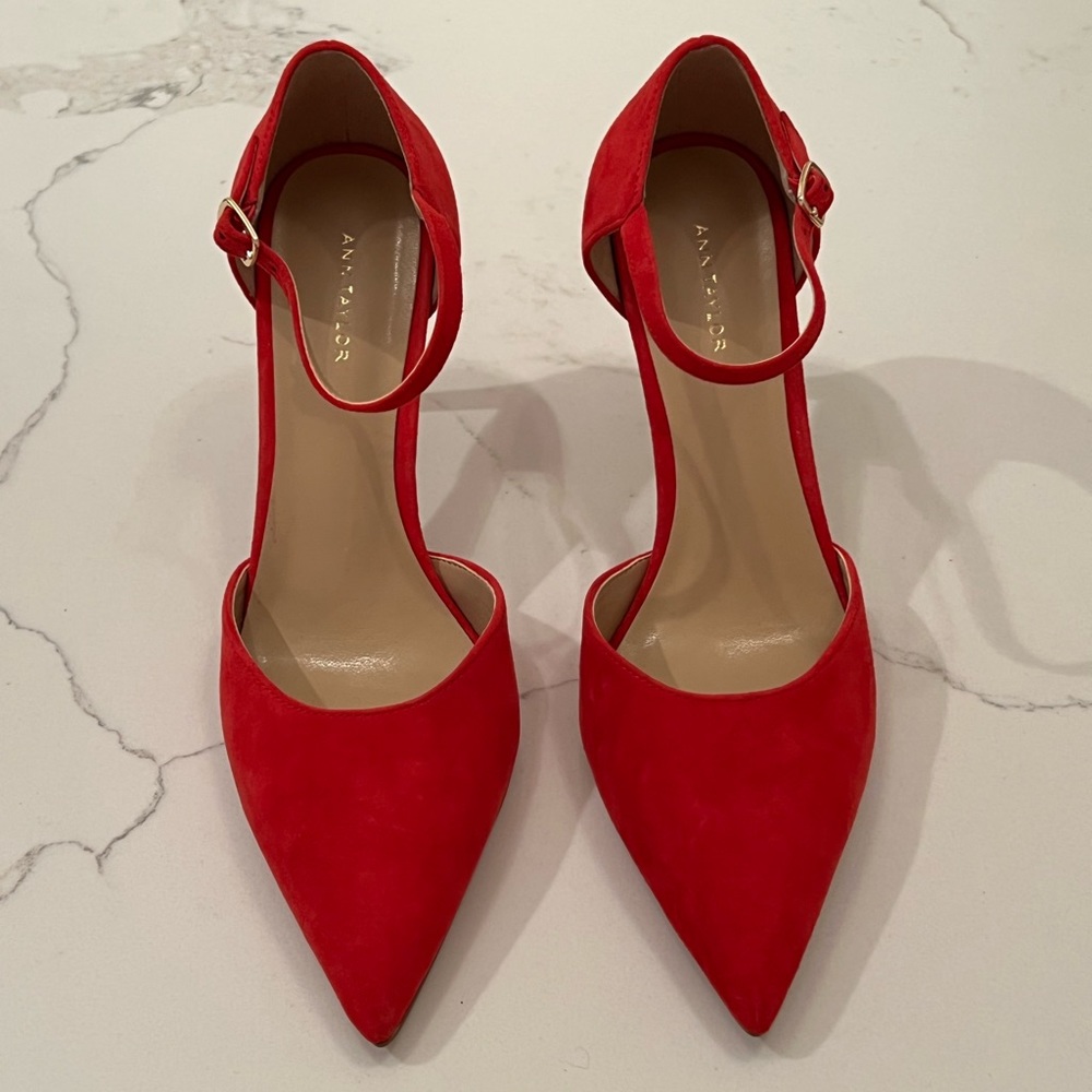 Ann Taylor Red Suede Mary Jane Pump 6.5